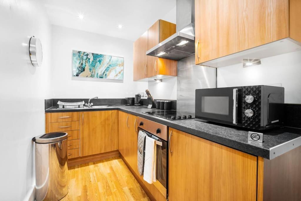 Funky Arcadian Centre Apartment By Azura Nights Birmingham Esterno foto